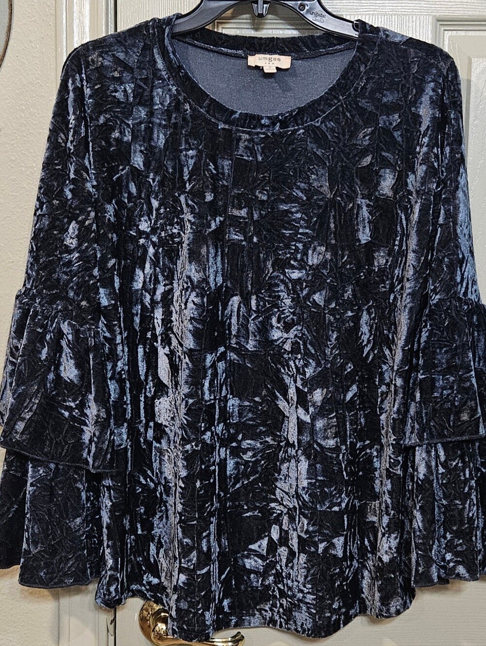 Umgee Blue Crushed Velvet Ruffle-Sleeve Tunic